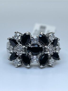 Swarovski Crystal Elements Black White Crystal Floral Cluster Ring Sz 8